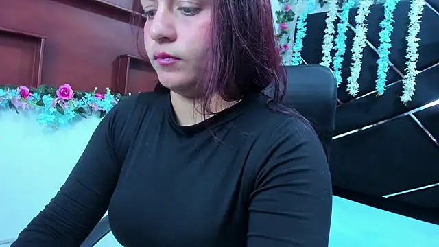 Snapshot of MariaClay chatting on November 11, 2025, 12:27 pm MariaClay online show from November 11, 2025, 12:27 pm