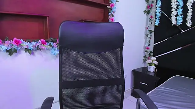 Snapshot of MariaClay chatting on November 26, 2025, 12:06 pm MariaClay online show from November 26, 2025, 12:06 pm