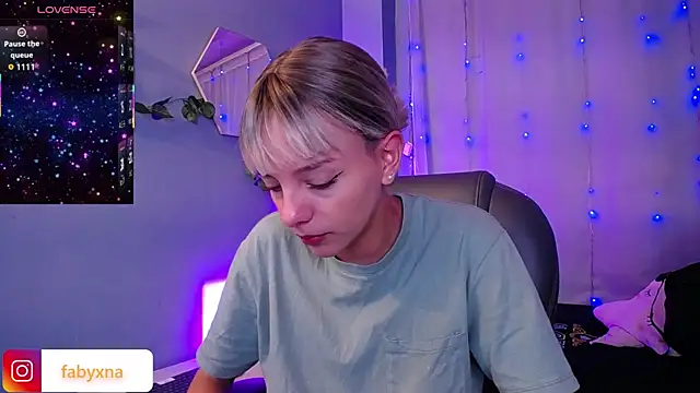 Snapshot of peyton_golden1 chatting on October 31, 2025, 3:18 am peyton golden1 online show from October 31, 2025, 3:18 am