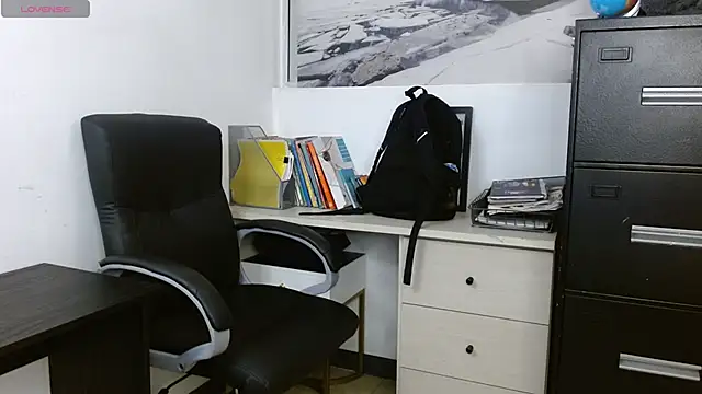 Snapshot of peyton_golden1 chatting on November 20, 2025, 3:28 am peyton golden1 online show from November 20, 2025, 3:28 am