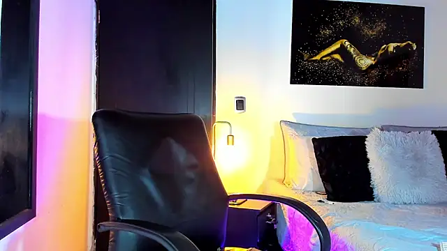 Snapshot of KimberlyBanks2 chatting on January 19, 2025, 1:33 pm KimberlyBanks2 online show from January 19, 2025, 1:33 pm