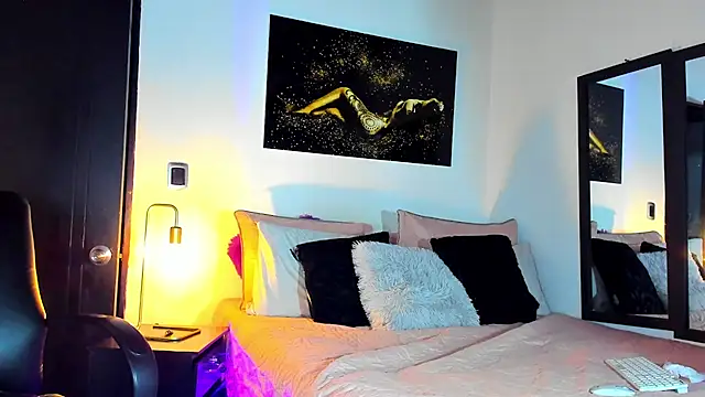 Snapshot of KimberlyBanks2 chatting on January 29, 2025, 1:37 am KimberlyBanks2 online show from January 29, 2025, 1:37 am