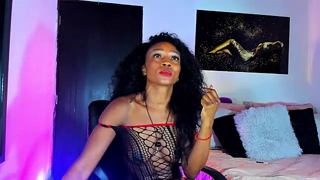 Snapshot of KimberlyBanks2 chatting on February 8, 2025, 1:43 am KimberlyBanks2 online show from February 8, 2025, 1:43 am