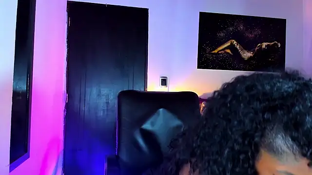 Snapshot of KimberlyBanks2 chatting on February 14, 2025, 11:09 pm KimberlyBanks2 online show from February 14, 2025, 11:09 pm