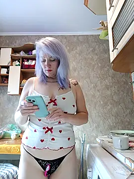 Tina Alev online show from September 26, 2025, 6:06 am