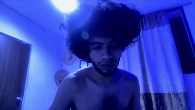 Snapshot of sweet_tippot chatting on February 28, 2025, 3:04 am sweet tippot online show from February 28, 2025, 3:04 am