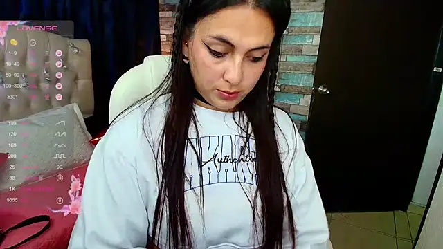 Snapshot of sofiasex99 chatting on March 13, 2025, 2:05 am sofiasex99 online show from March 13, 2025, 2:05 am