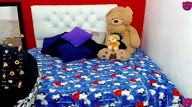 Snapshot of _snopyy_ chatting on January 6, 2025, 8:18 pm snopyy online show from January 6, 2025, 8:18 pm