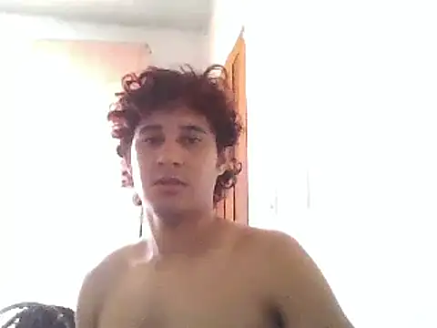 Snapshot of pedrodavid_ chatting on December 27, 2024, 3:15 pm pedrodavid online show from December 27, 2024, 3:15 pm