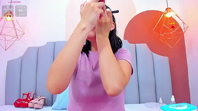 ThailyCherry online show from January 28, 2025, 7:32 pm