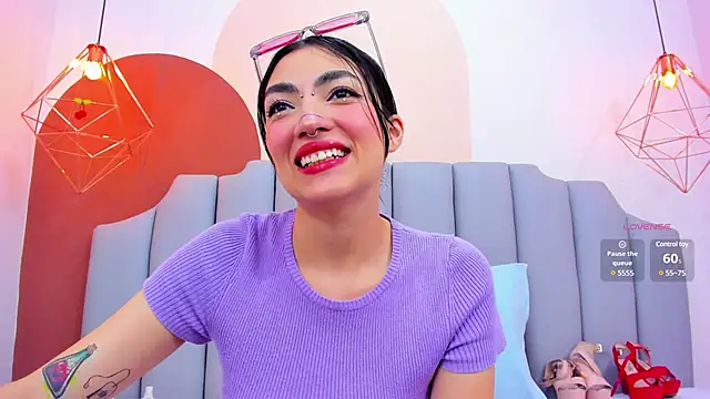 ThailyCherry online show from February 4, 2025, 7:33 pm