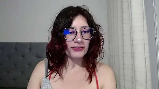 Snapshot of mariana124- chatting on January 4, 2025, 10:13 pm mariana124- online show from January 4, 2025, 10:13 pm