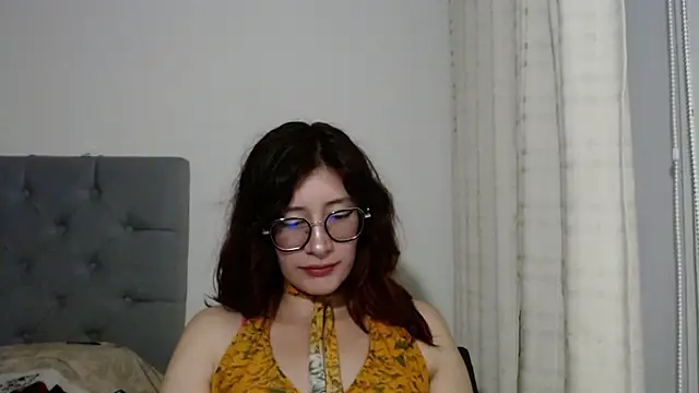 Snapshot of mariana124- chatting on January 8, 2025, 10:27 pm mariana124- online show from January 8, 2025, 10:27 pm