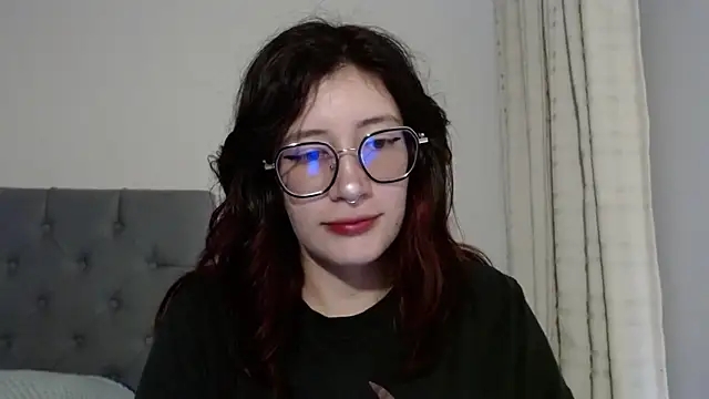 Snapshot of mariana124- chatting on January 11, 2025, 4:14 pm mariana124- online show from January 11, 2025, 4:14 pm