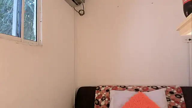 Snapshot of meganrossee69 chatting on January 21, 2025, 6:34 pm meganrossee69 online show from January 21, 2025, 6:34 pm