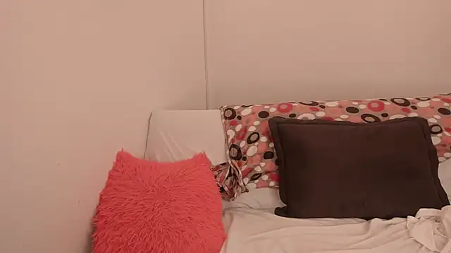 Snapshot of meganrossee69 chatting on February 13, 2025, 12:46 am meganrossee69 online show from February 13, 2025, 12:46 am