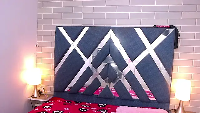 Snapshot of AndreaGil_ chatting on January 14, 2025, 12:45 pm AndreaGil online show from January 14, 2025, 12:45 pm