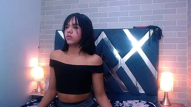 Snapshot of AndreaGil_ chatting on February 23, 2025, 1:53 pm AndreaGil online show from February 23, 2025, 1:53 pm