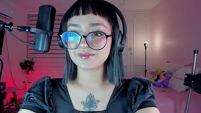 SweetJennaa online show from March 16, 2025, 9:49 am