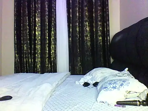Snapshot of Candii_wet_ chatting on October 15, 2025, 6:41 pm Candii wet  online show from October 15, 2025, 6:41 pm