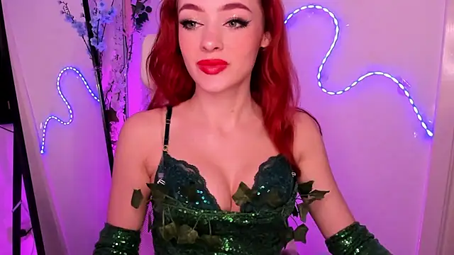 Snapshot of MiaRouge chatting on January 22, 2025, 7:03 pm MiaRouge online show from January 22, 2025, 7:03 pm