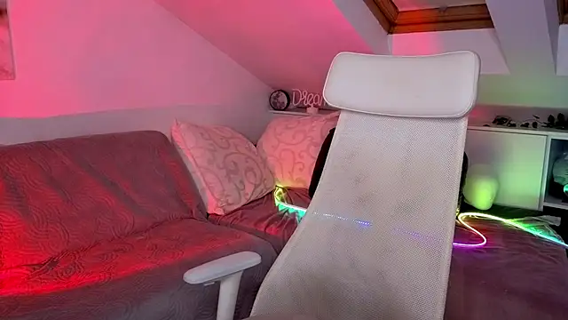 Snapshot of MiaRouge chatting on November 2, 2025, 3:53 am MiaRouge online show from November 2, 2025, 3:53 am