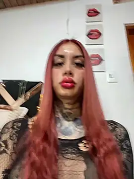 Snapshot of Zaratattoox chatting on November 13, 2025, 4:22 am Zaratattoox online show from November 13, 2025, 4:22 am