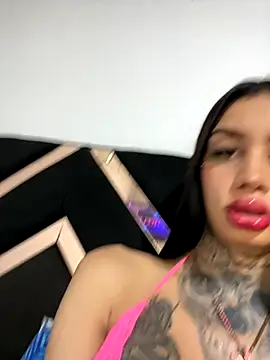 Snapshot of Zaratattoox chatting on December 3, 2025, 7:27 am Zaratattoox online show from December 3, 2025, 7:27 am