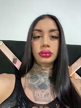 Snapshot of Zaratattoox chatting on December 21, 2025, 7:26 am Zaratattoox online show from December 21, 2025, 7:26 am