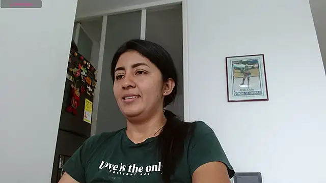 danna peterson1 online show from November 6, 2025, 3:46 pm