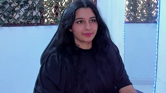 Snapshot of Megan_Whitte chatting on January 15, 2025, 4:54 pm Megan Whitte online show from January 15, 2025, 4:54 pm