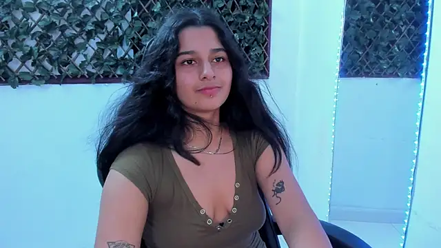 Snapshot of Megan_Whitte chatting on January 17, 2025, 1:57 am Megan Whitte online show from January 17, 2025, 1:57 am