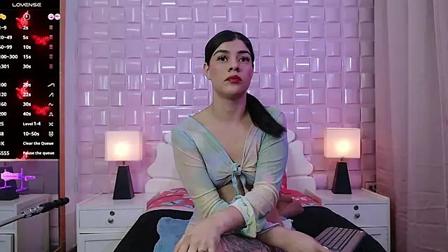 Snapshot of Maguy_Mistress chatting on January 15, 2025, 12:04 pm Maguy Mistress online show from January 15, 2025, 12:04 pm