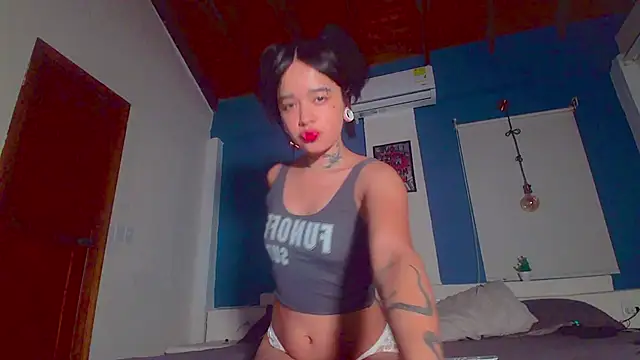 Snapshot of ariana-white- chatting on September 12, 2025, 12:22 am ariana-white- online show from September 12, 2025, 12:22 am