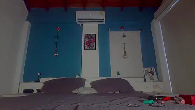 Snapshot of ariana-white- chatting on October 4, 2025, 11:30 am ariana-white- online show from October 4, 2025, 11:30 am