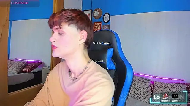 Snapshot of VladHellsing4 chatting on February 7, 2025, 2:37 pm VladHellsing4 online show from February 7, 2025, 2:37 pm