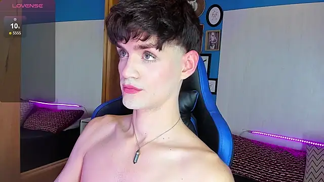 Snapshot of VladHellsing4 chatting on February 21, 2025, 2:48 pm VladHellsing4 online show from February 21, 2025, 2:48 pm