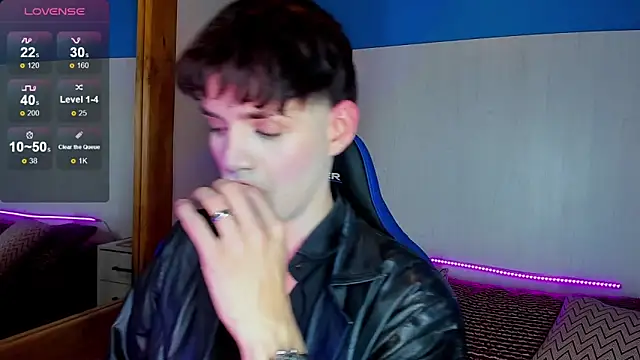 Snapshot of VladHellsing4 chatting on February 23, 2025, 3:40 pm VladHellsing4 online show from February 23, 2025, 3:40 pm