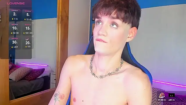 Snapshot of VladHellsing4 chatting on February 25, 2025, 2:44 pm VladHellsing4 online show from February 25, 2025, 2:44 pm