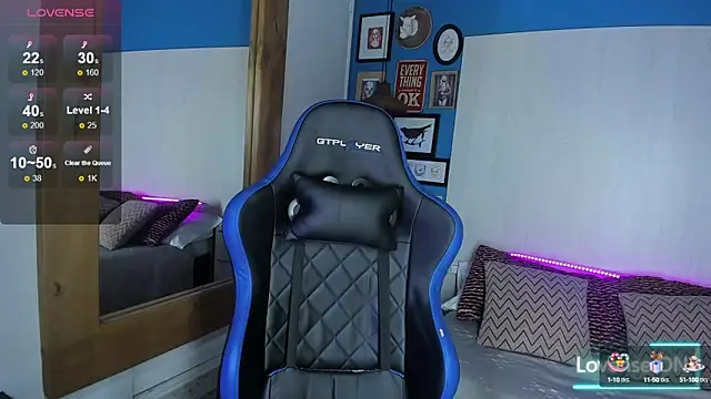 Snapshot of VladHellsing4 chatting on February 27, 2025, 2:43 pm VladHellsing4 online show from February 27, 2025, 2:43 pm