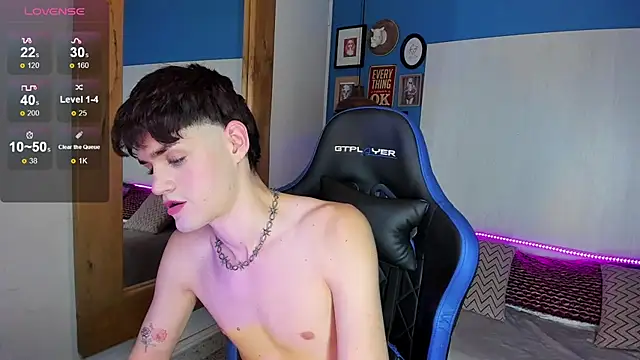 Snapshot of VladHellsing4 chatting on February 28, 2025, 3:04 pm VladHellsing4 online show from February 28, 2025, 3:04 pm