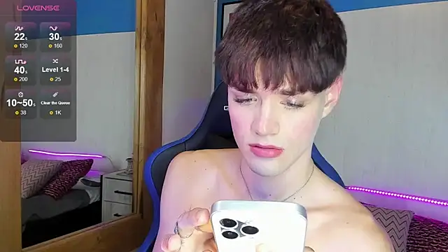 Snapshot of VladHellsing4 chatting on March 3, 2025, 2:37 pm VladHellsing4 online show from March 3, 2025, 2:37 pm