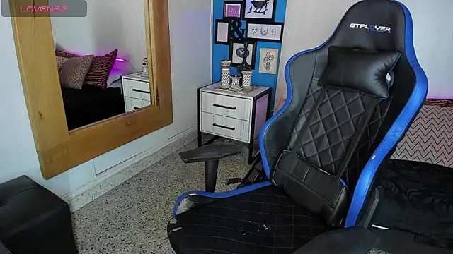 Snapshot of VladHellsing4 chatting on March 6, 2025, 12:41 pm VladHellsing4 online show from March 6, 2025, 12:41 pm