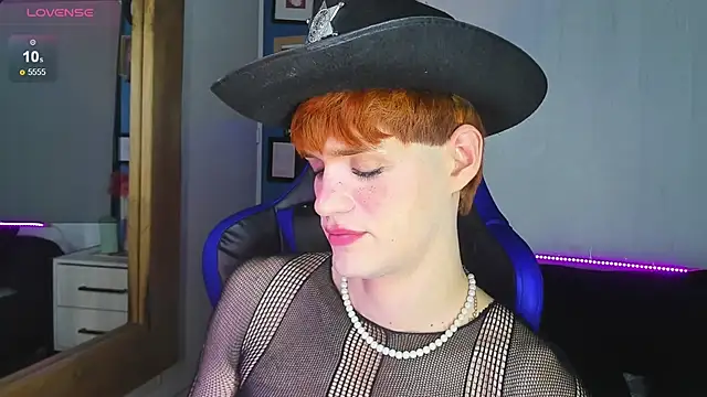 Snapshot of VladHellsing4 chatting on September 19, 2025, 2:51 pm VladHellsing4 online show from September 19, 2025, 2:51 pm