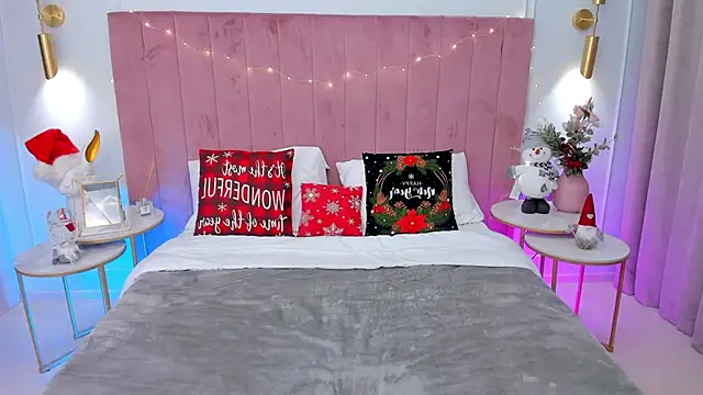 Snapshot of MilaVoxx chatting on December 23, 2024, 6:00 am MilaVoxx online show from December 23, 2024, 6:00 am