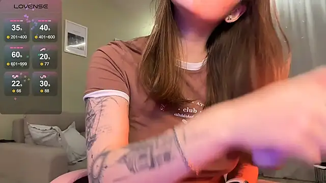 Eva Eva  online show from January 21, 2025, 11:02 pm