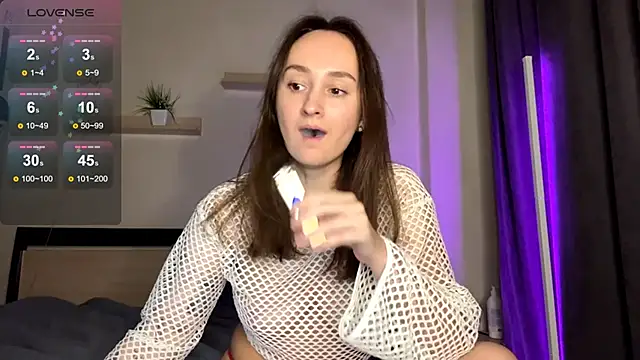 Eva Eva  online show from September 16, 2025, 9:27 pm