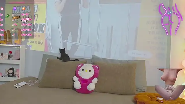 Chinhh9-9 online show from September 11, 2025, 4:23 am