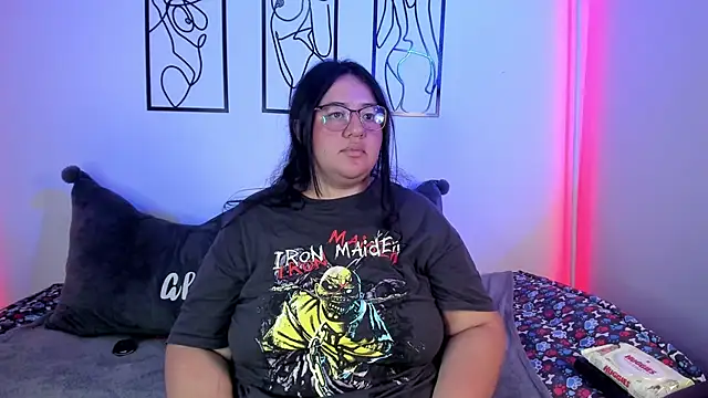 Snapshot of RubyPirsso18 chatting on January 23, 2025, 2:12 am RubyPirsso18 online show from January 23, 2025, 2:12 am