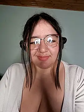 Snapshot of RubyPirsso18 chatting on February 22, 2025, 1:55 am RubyPirsso18 online show from February 22, 2025, 1:55 am